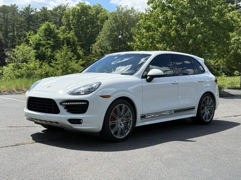 2014 Porsche 958 Cayenne GTS - Image 10 of 31