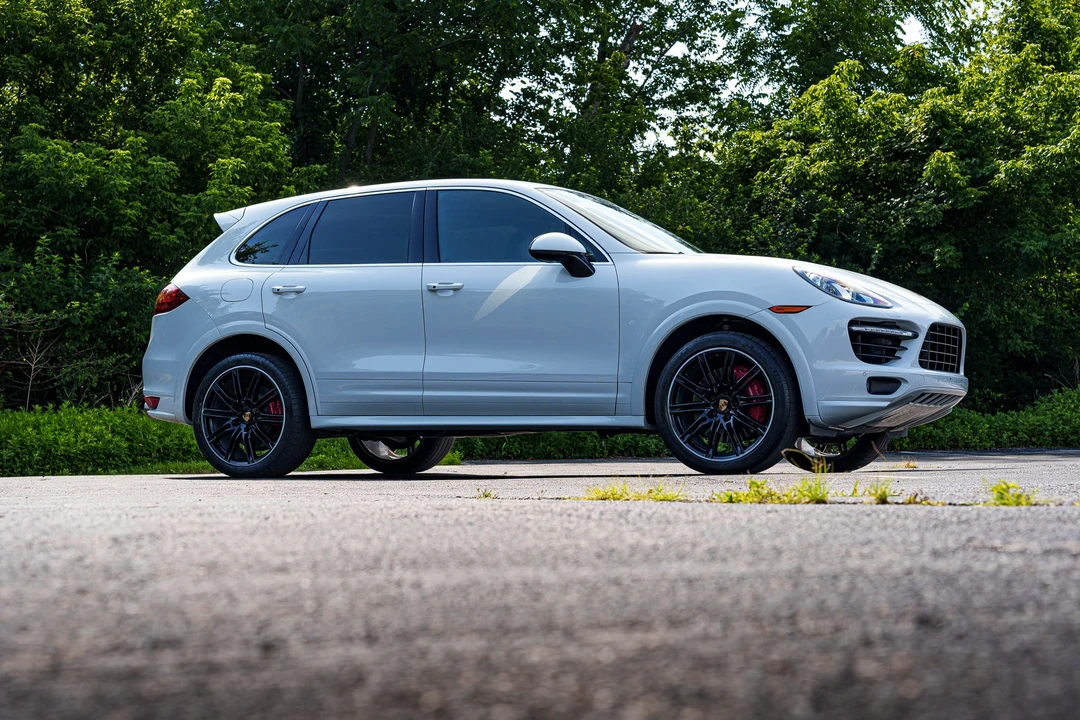2014 Porsche 958 Cayenne Turbo S - Image 27 of 31