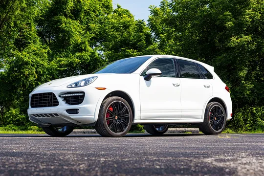 2014 Porsche 958 Cayenne Turbo S - Image 3 of 31