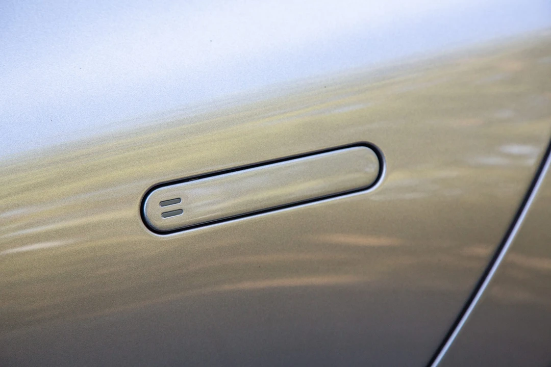 2015 Aston Martin Rapide - Image 28 of 31