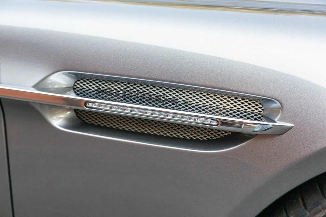2015 Aston Martin Rapide - Image 23 of 31