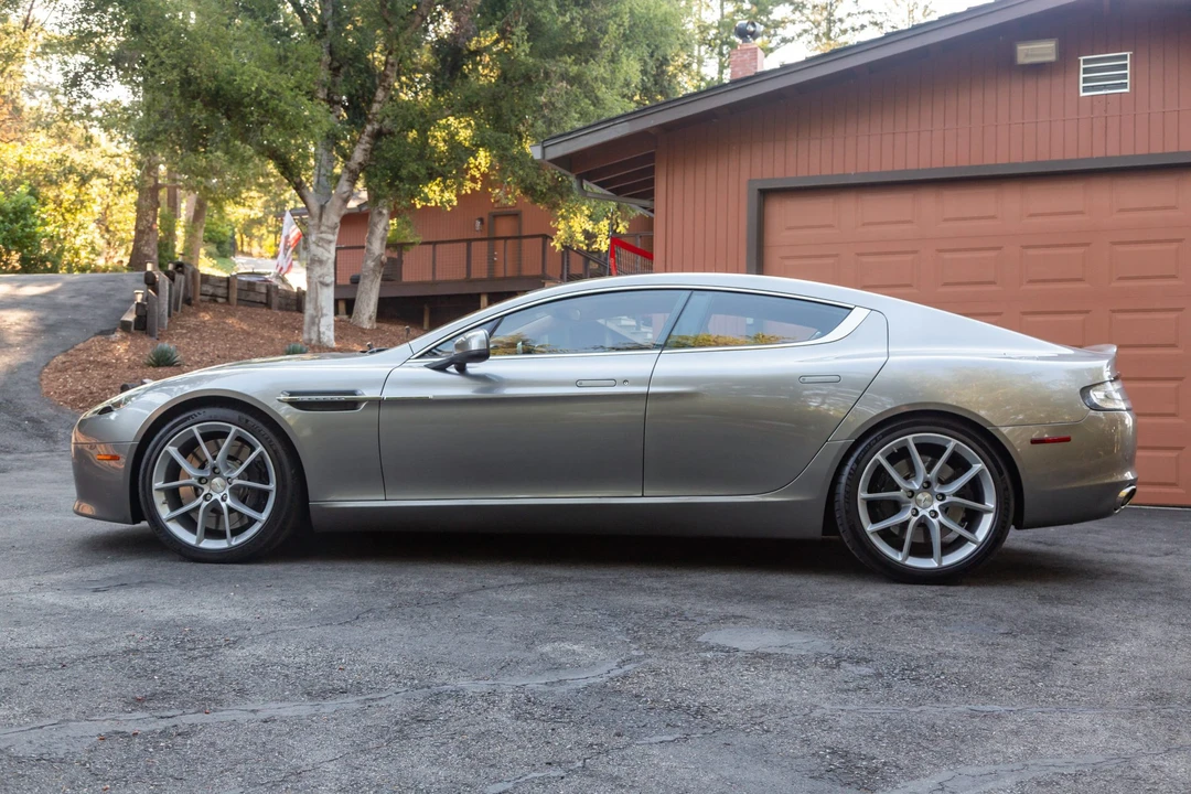 2015 Aston Martin Rapide - Image 13 of 31