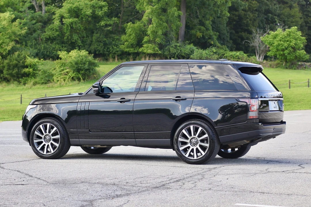 2015 Land Rover Range Rover L405 - Image 13 of 31