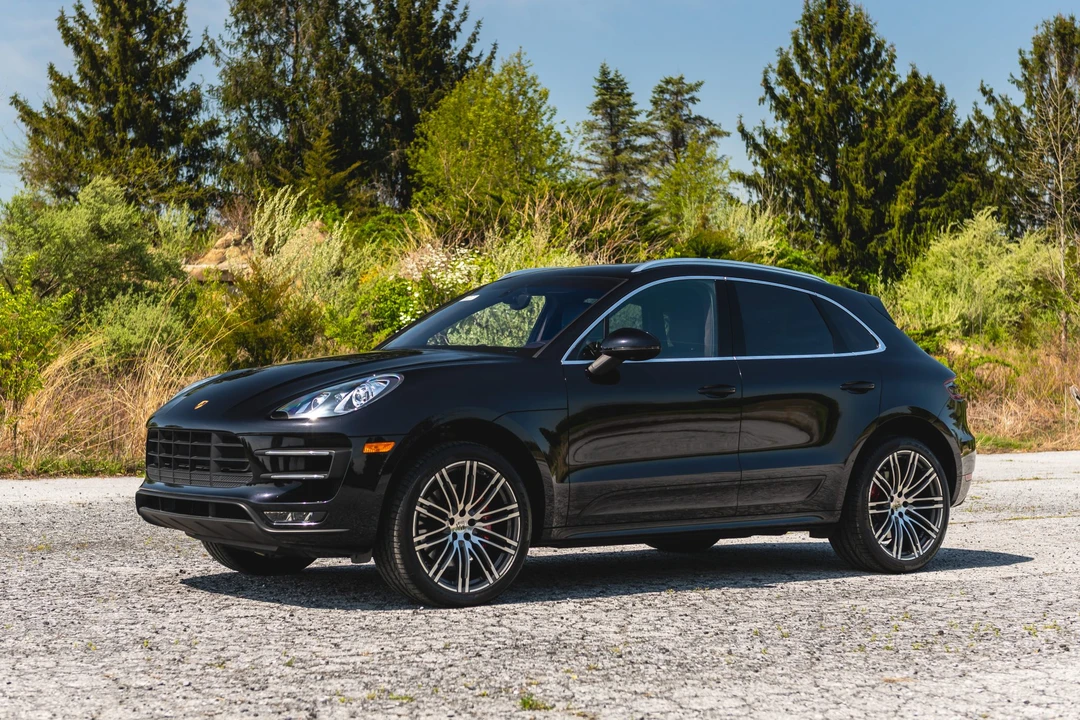 2015 Porsche Macan Turbo - Image 10 of 31