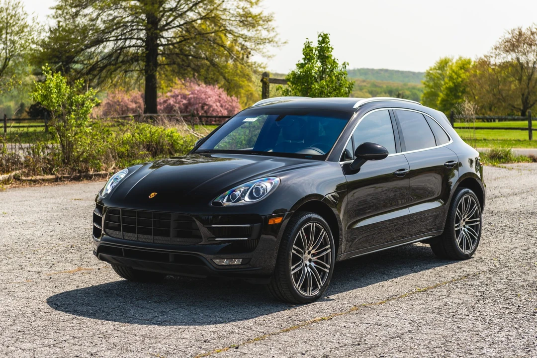 2015 Porsche Macan Turbo - Image 5 of 31