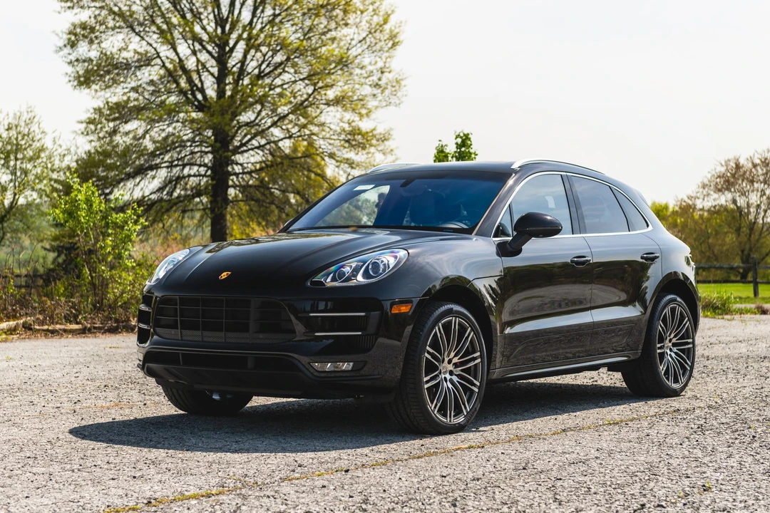 2015 Porsche Macan Turbo - Image 6 of 31