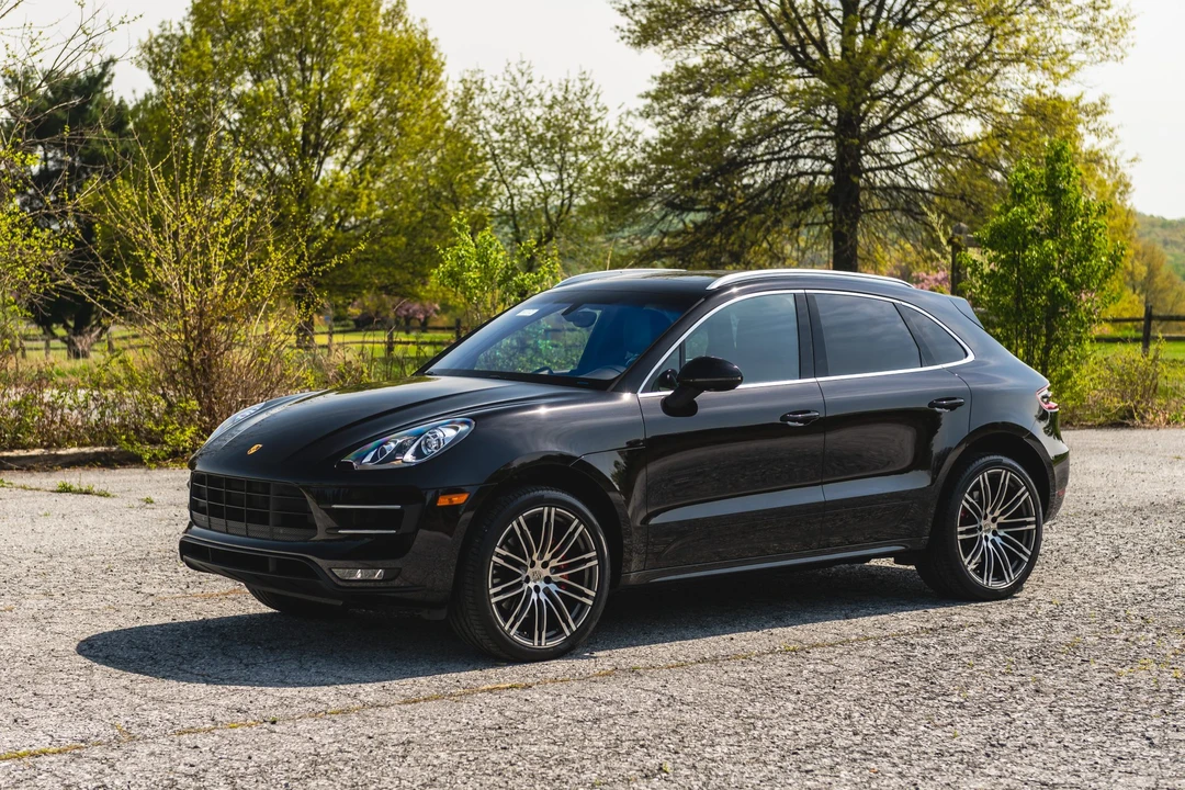 2015 Porsche Macan Turbo - Image 8 of 31
