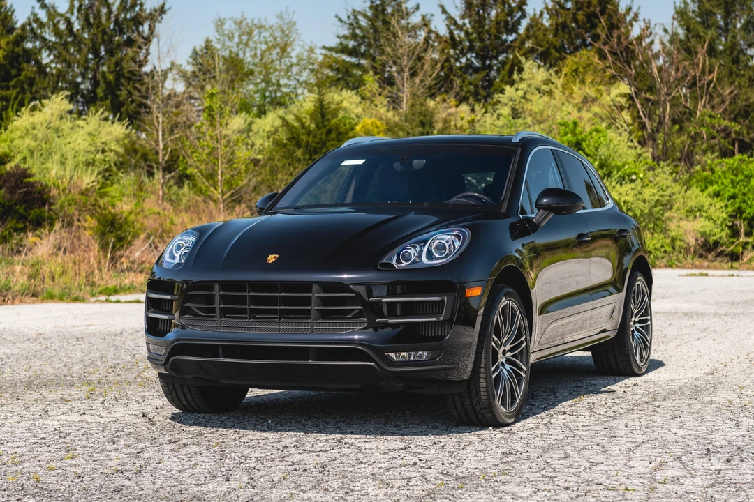2015 Porsche Macan Turbo - Image 3 of 31