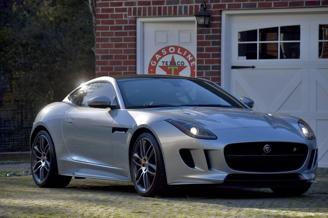 2016 Jaguar F-Type R 1st Gen - Image 13 of 31