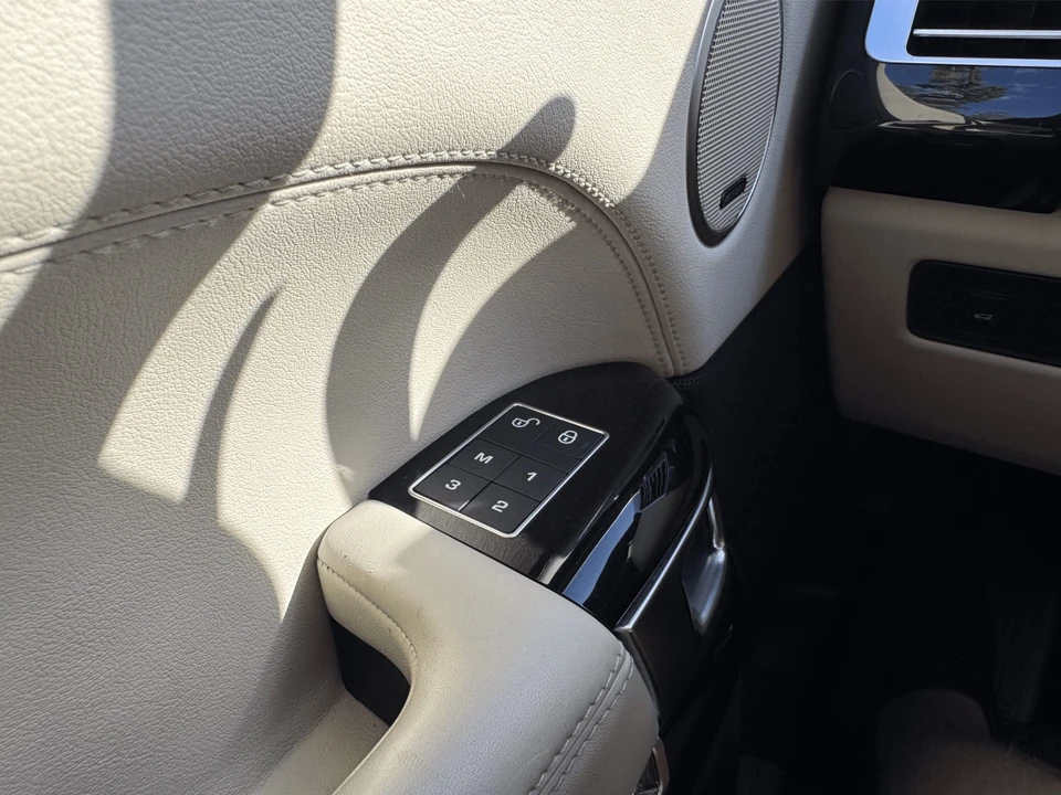 2016 Land Rover Range Rover L405 - Image 29 of 31