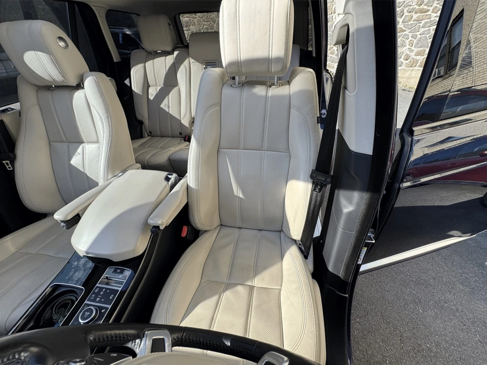 2016 Land Rover Range Rover L405 - Image 24 of 31