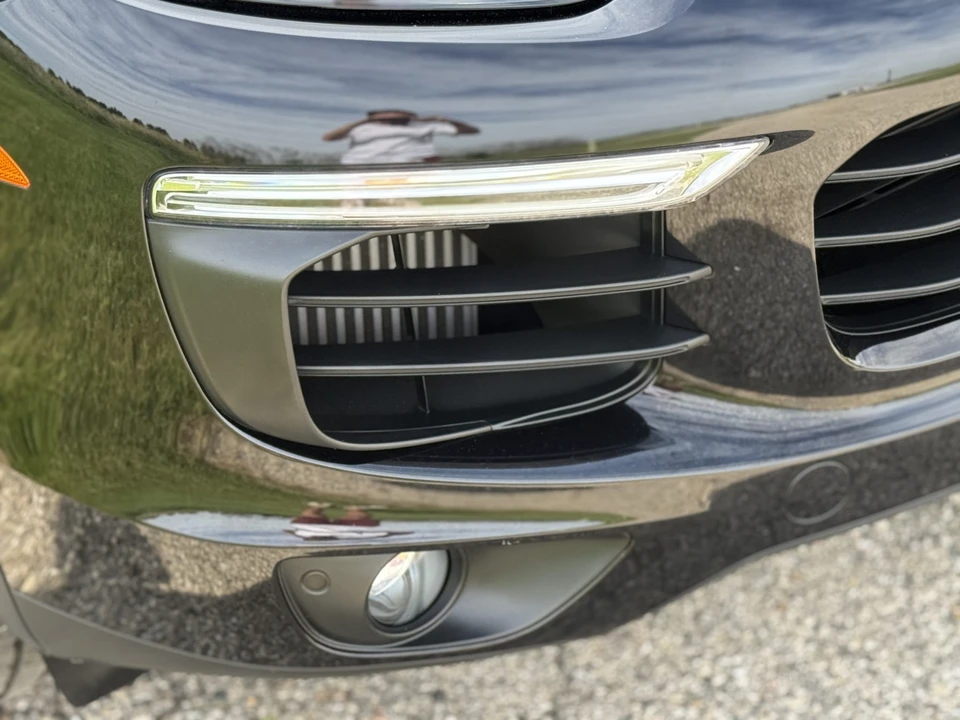 2016 Porsche 958 Cayenne S - Image 28 of 31