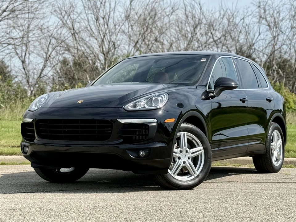 2016 Porsche 958 Cayenne S - Image 2 of 31