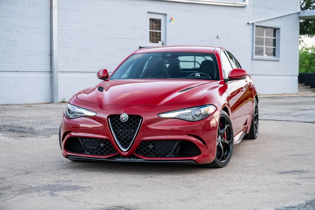 2017 Alfa Romeo Giulia Quadrifoglio - Image 7 of 31