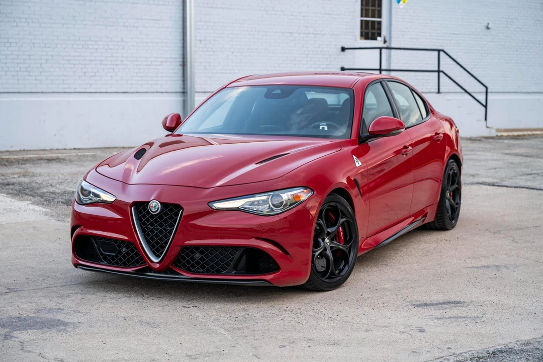 2017 Alfa Romeo Giulia Quadrifoglio - Image 8 of 31