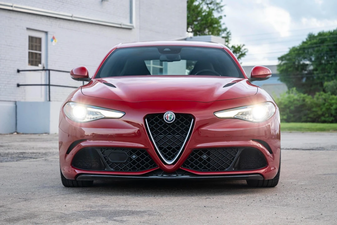 2017 Alfa Romeo Giulia Quadrifoglio - Image 6 of 31