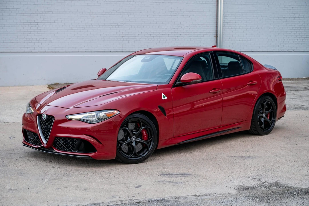 2017 Alfa Romeo Giulia Quadrifoglio - Image 10 of 31