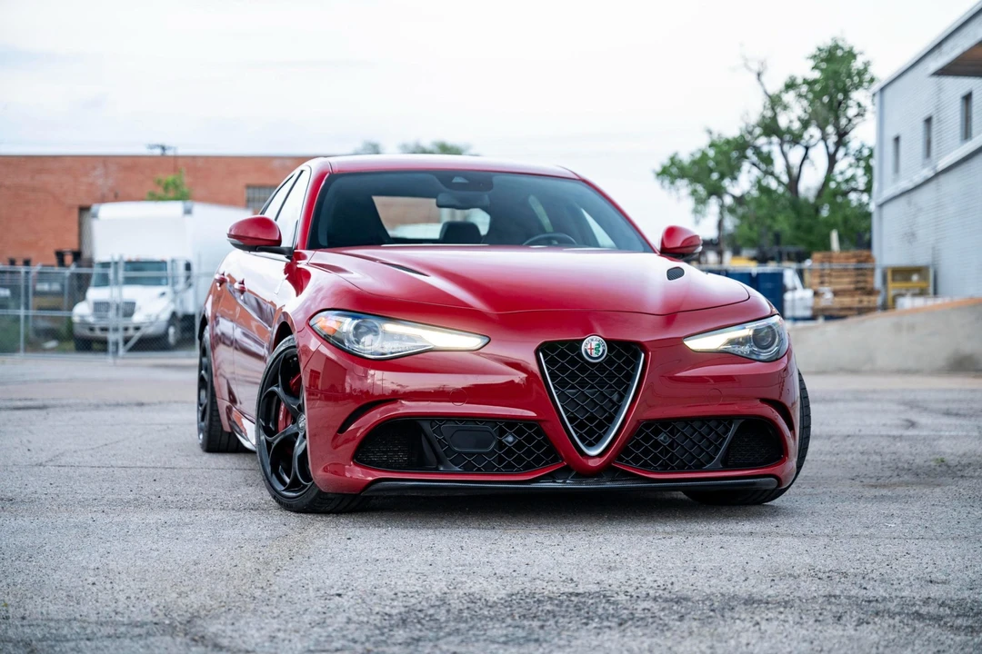 2017 Alfa Romeo Giulia Quadrifoglio - Image 3 of 31