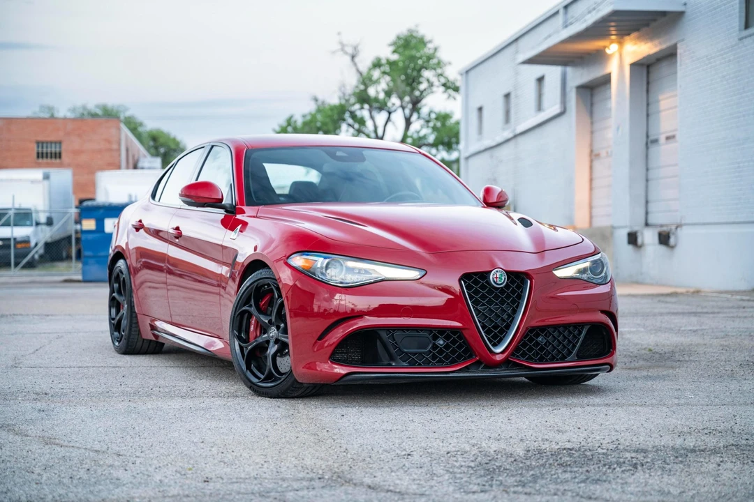 2017 Alfa Romeo Giulia Quadrifoglio - Image 4 of 31