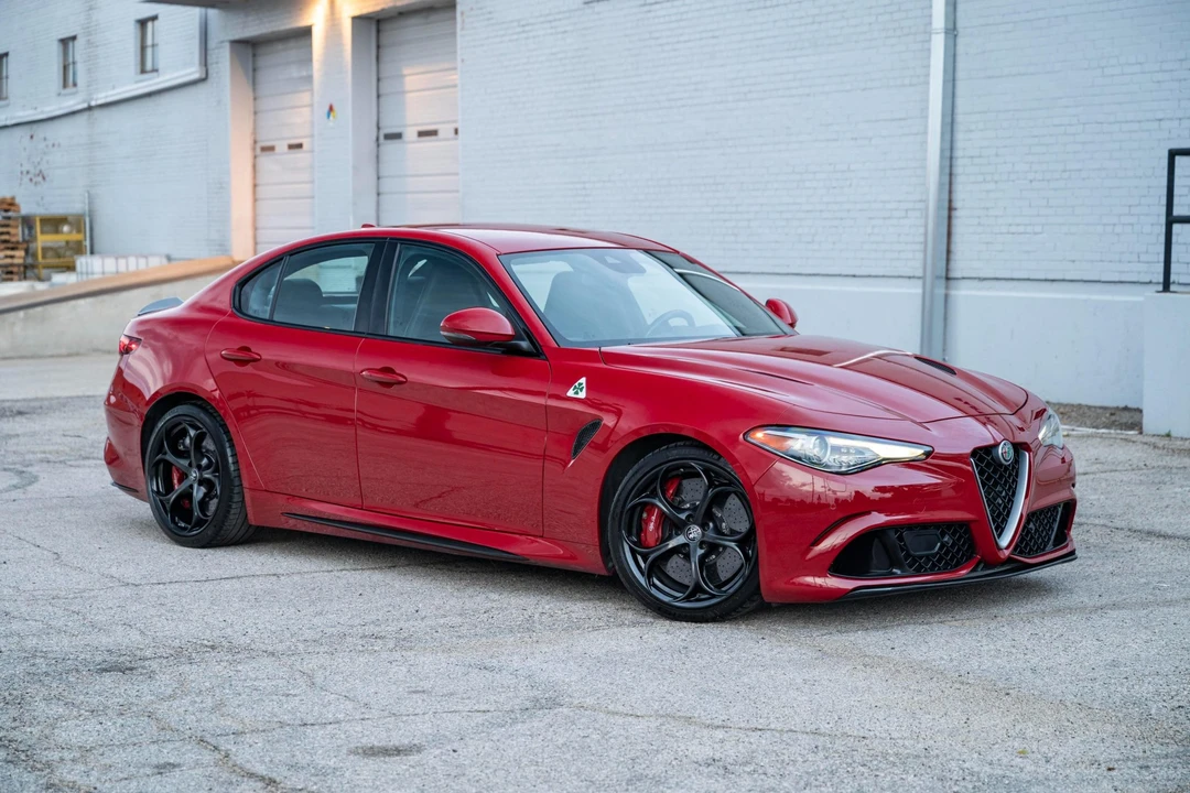 2017 Alfa Romeo Giulia Quadrifoglio - Image 2 of 31