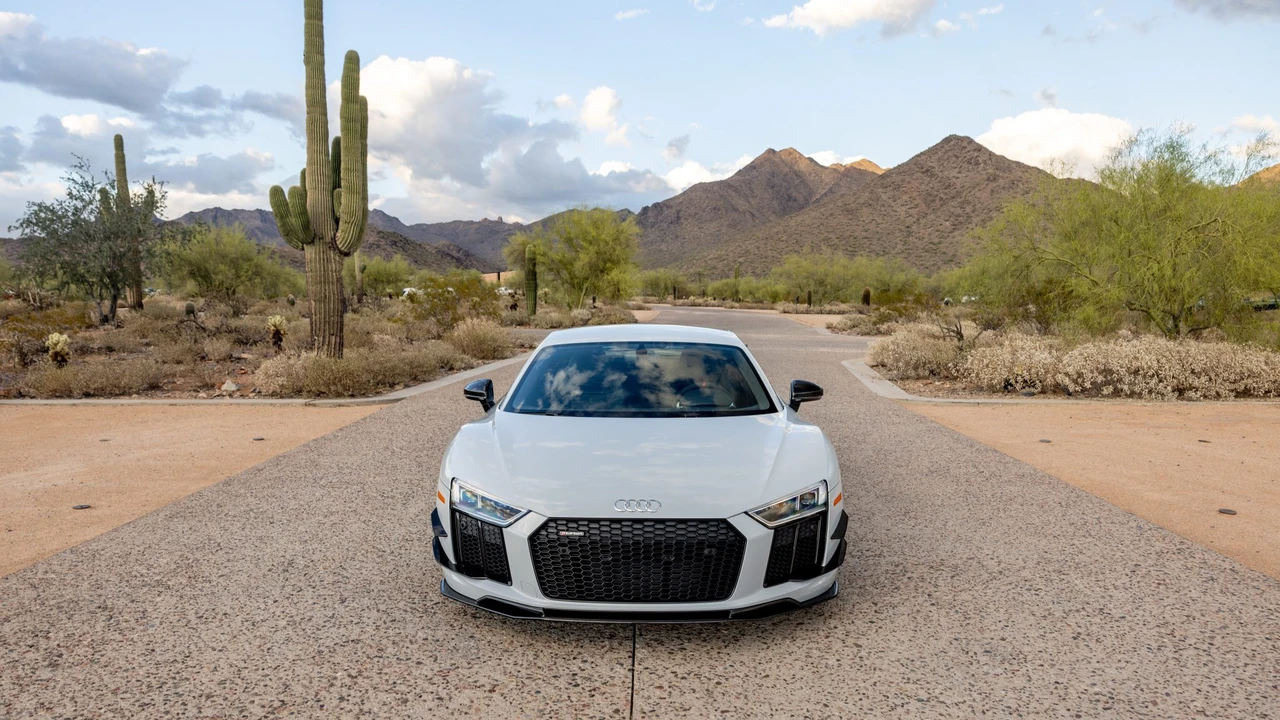 2018 Audi 4S R8 - Image 9 of 31