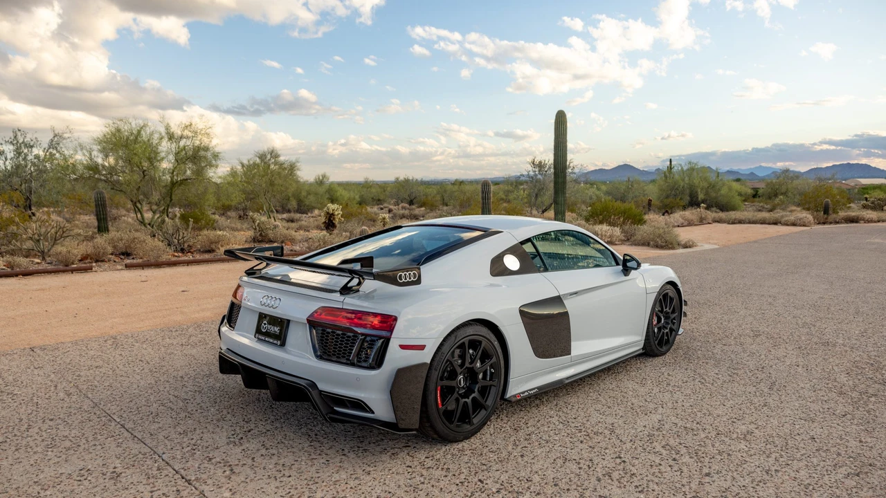 2018 Audi 4S R8 - Image 6 of 31