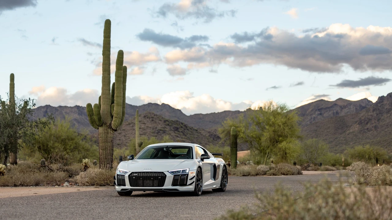 2018 Audi 4S R8 - Image 11 of 31