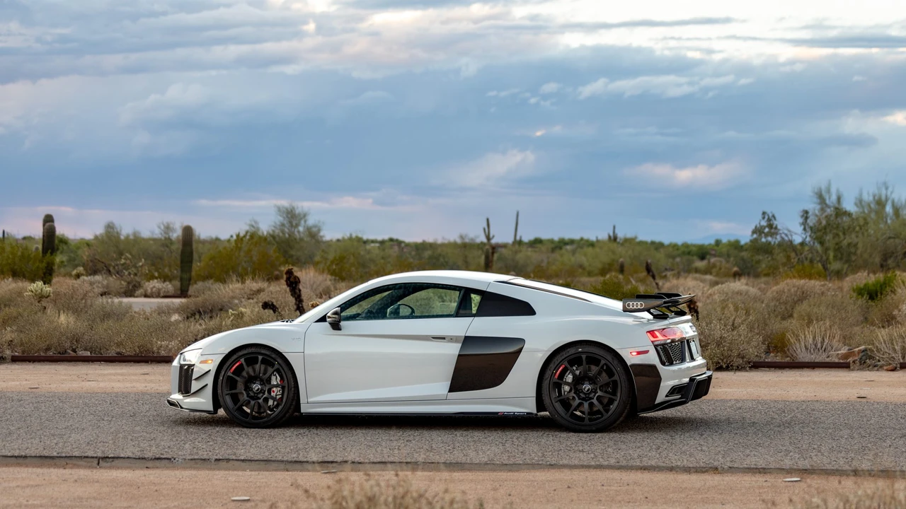 2018 Audi 4S R8 - Image 20 of 31