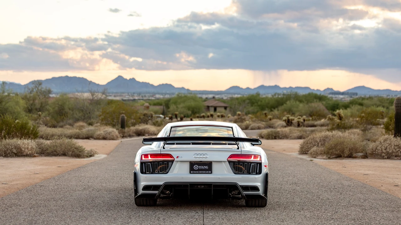 2018 Audi 4S R8 - Image 30 of 31