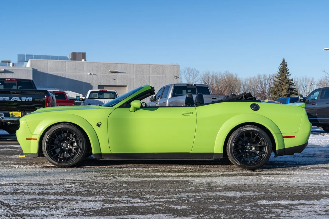 2023 Dodge Challenger SRT Hellcat 3rd Gen - Image 9 of 31