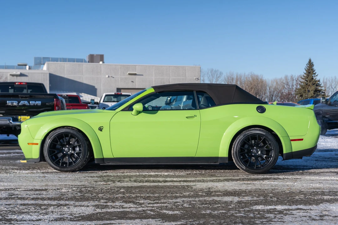 2023 Dodge Challenger SRT Hellcat 3rd Gen - Image 16 of 31