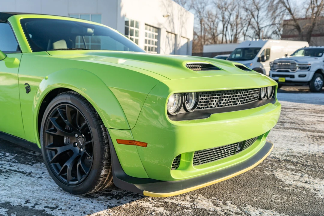 2023 Dodge Challenger SRT Hellcat 3rd Gen - Image 17 of 31