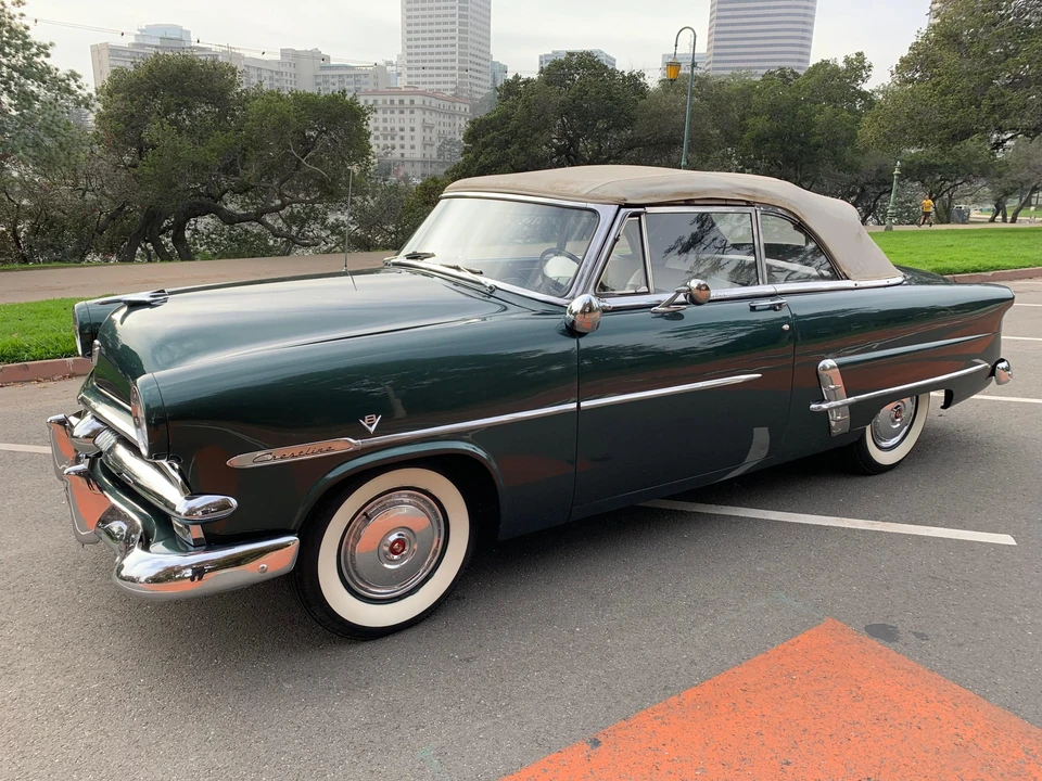 1953 Ford Crestline - Image 16 of 31