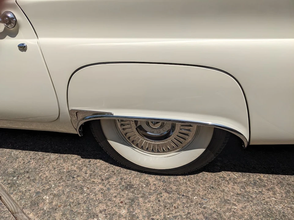 1957 Ford Thunderbird 1st Gen - Image 23 of 31