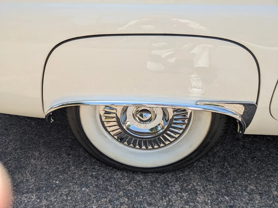 1957 Ford Thunderbird 1st Gen - Image 24 of 31