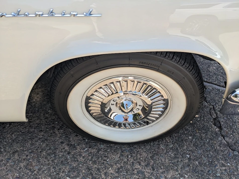 1957 Ford Thunderbird 1st Gen - Image 25 of 31