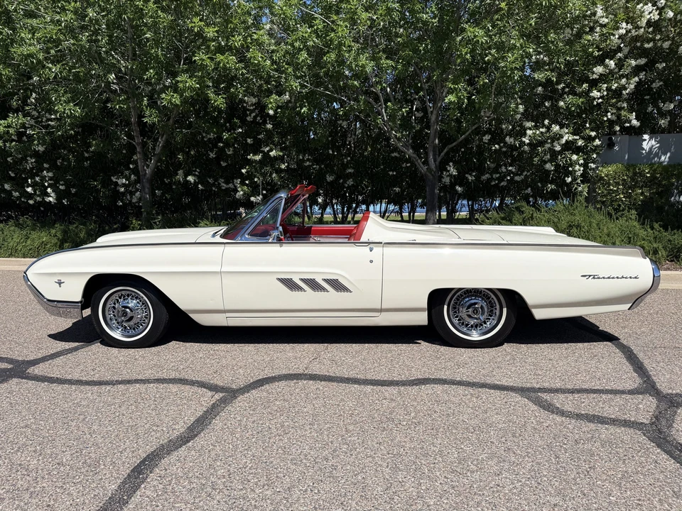 1963 Ford Thunderbird 3rd Gen - Image 11 of 31