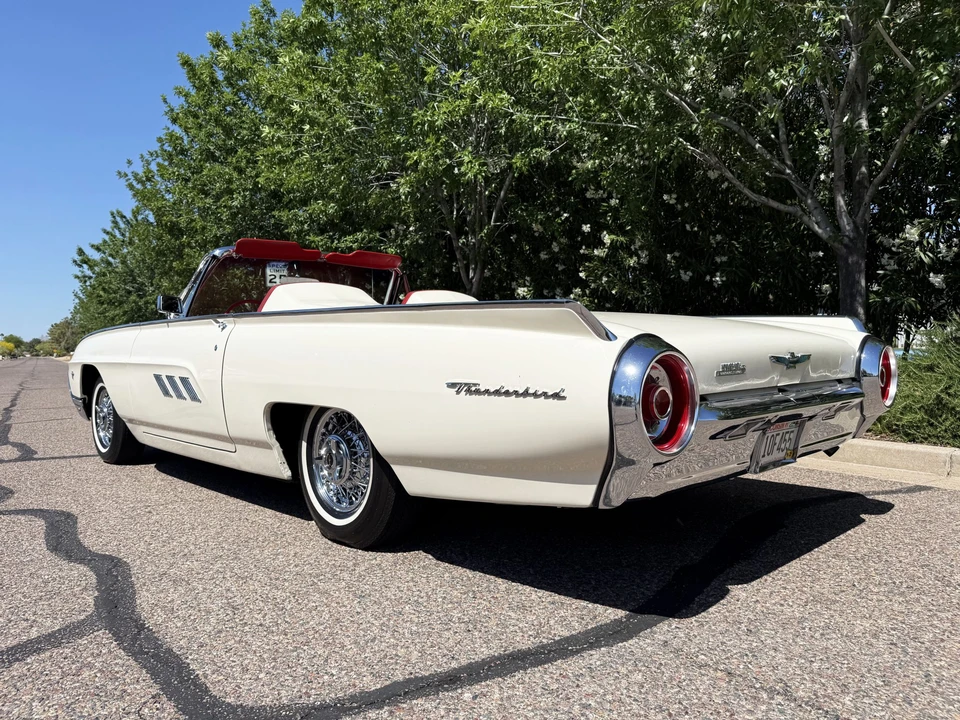 1963 Ford Thunderbird 3rd Gen - Image 20 of 31