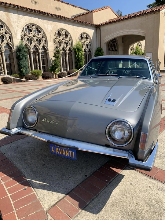 1964 Studebaker Avanti - Image 7 of 31