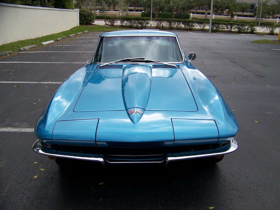 1965 Chevrolet Corvette C2 - Image 3 of 31