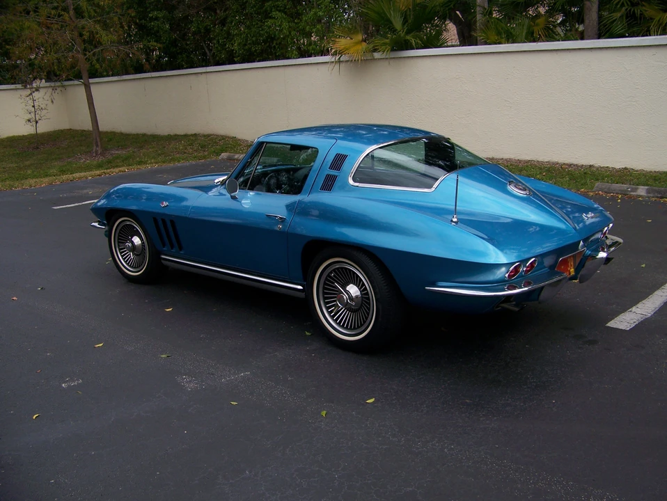 1965 Chevrolet Corvette C2 - Image 7 of 31