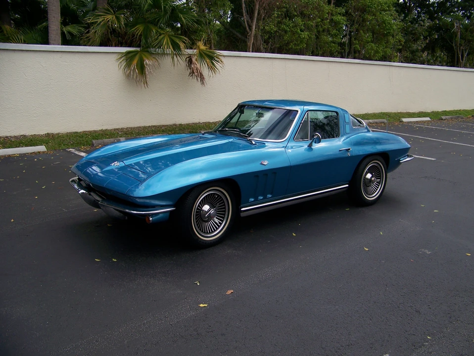 1965 Chevrolet Corvette C2 - Image 5 of 31