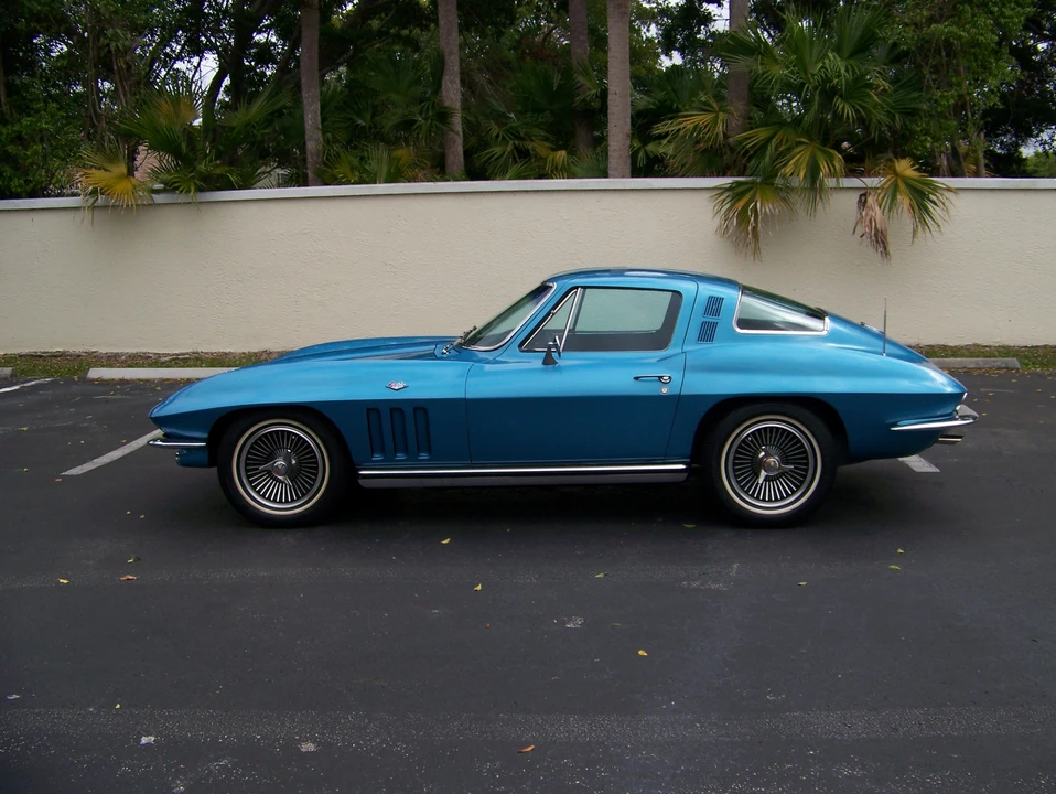 1965 Chevrolet Corvette C2 - Image 10 of 31