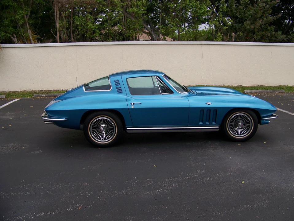 1965 Chevrolet Corvette C2 - Image 9 of 31