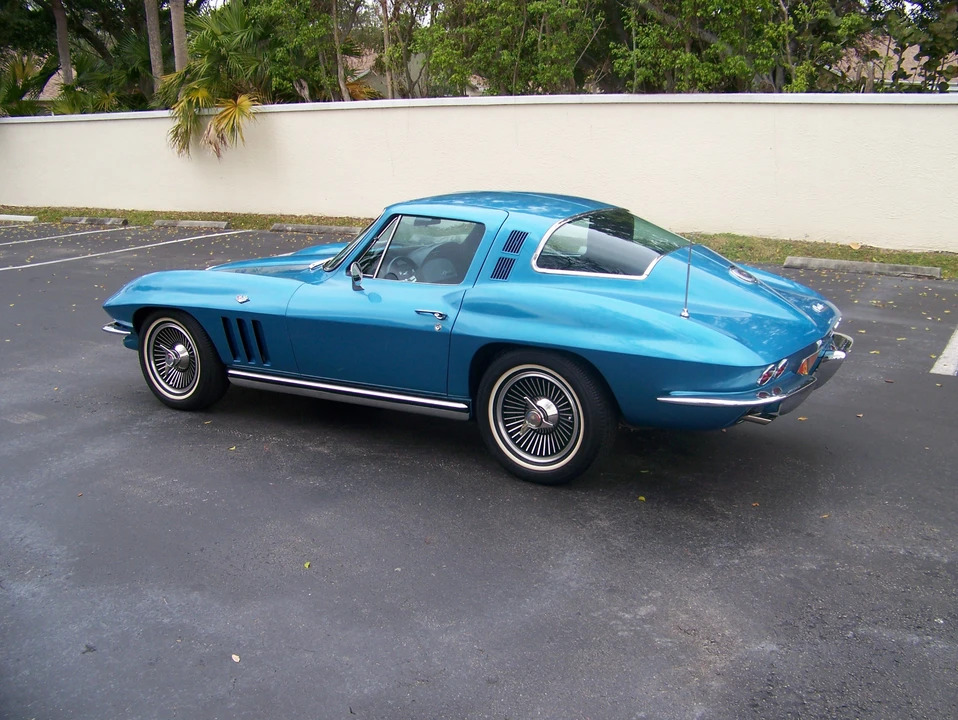 1965 Chevrolet Corvette C2 - Image 17 of 31