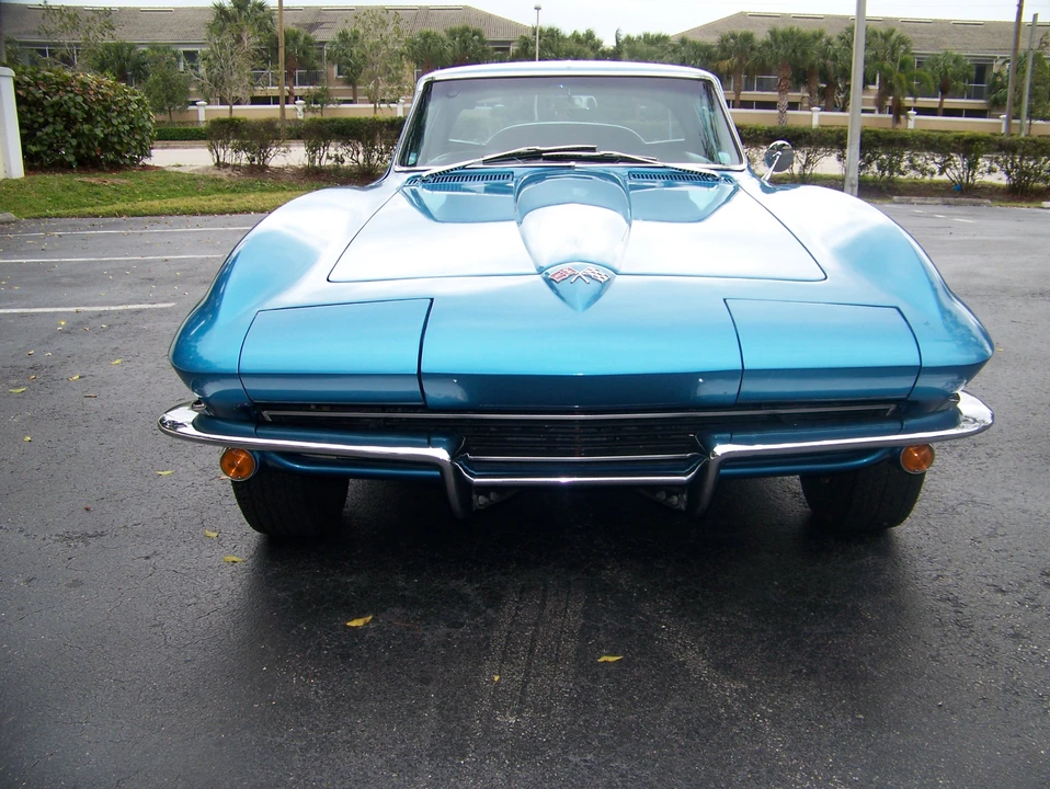 1965 Chevrolet Corvette C2 - Image 27 of 31