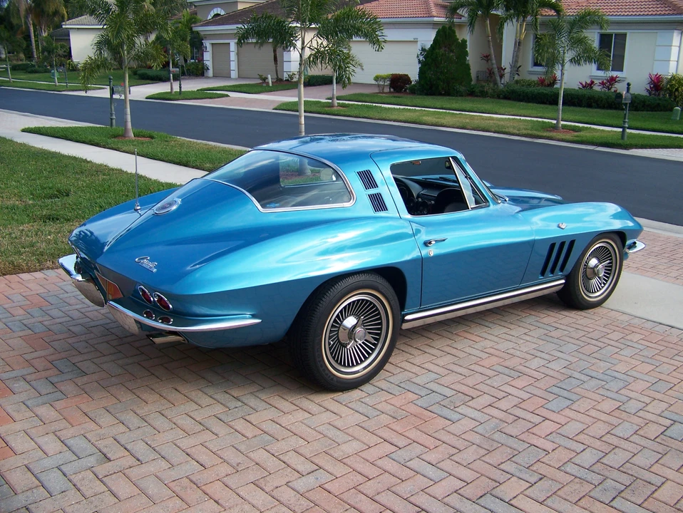 1965 Chevrolet Corvette C2 - Image 20 of 31