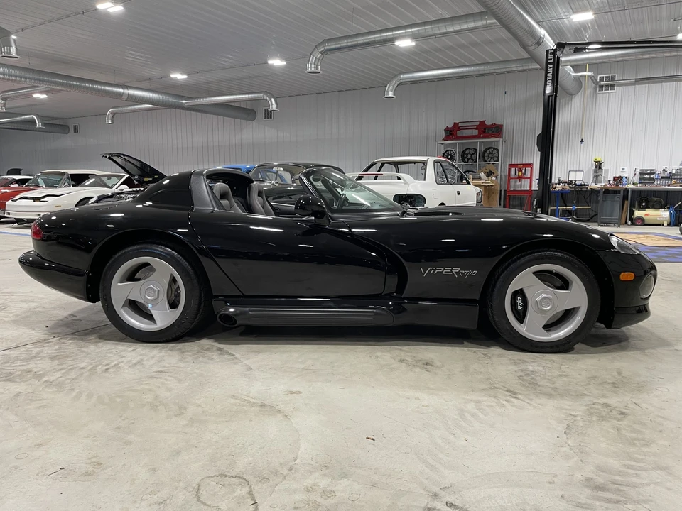 1993 Dodge Viper 1st Gen - Image 24 of 31