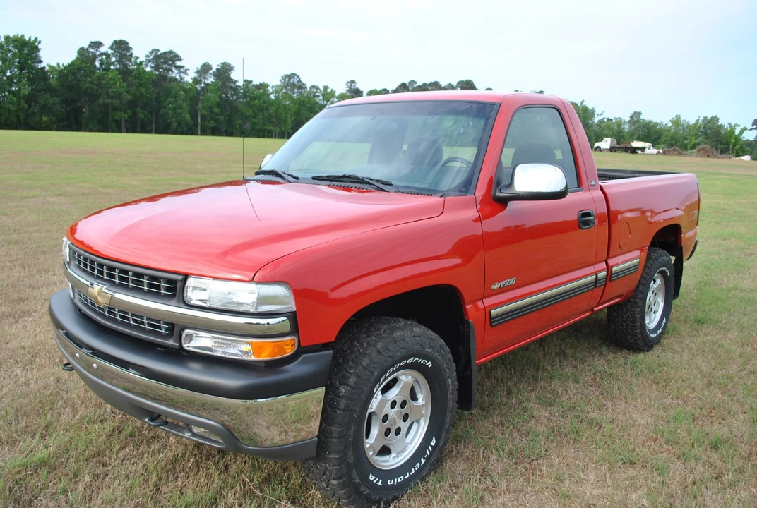 2000 Chevrolet Silverado 1st Gen - Image 4 of 31