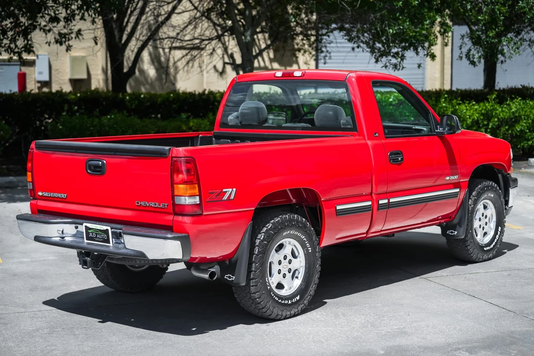 2000 Chevrolet Silverado 1st Gen - Image 16 of 31